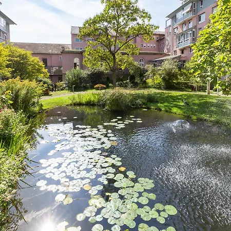 Evangelische Diakonissenanstalt Gaestehaus Am Diakonissenplatz 3*