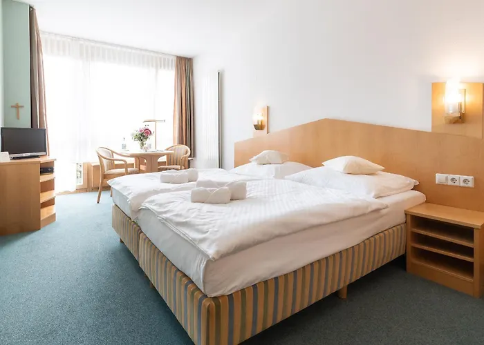 Evangelische Diakonissenanstalt Gaestehaus Am Diakonissenplatz 3* Штутгарт