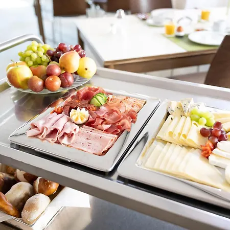 Evangelische Diakonissenanstalt Gaestehaus Am Diakonissenplatz Bed & Breakfast